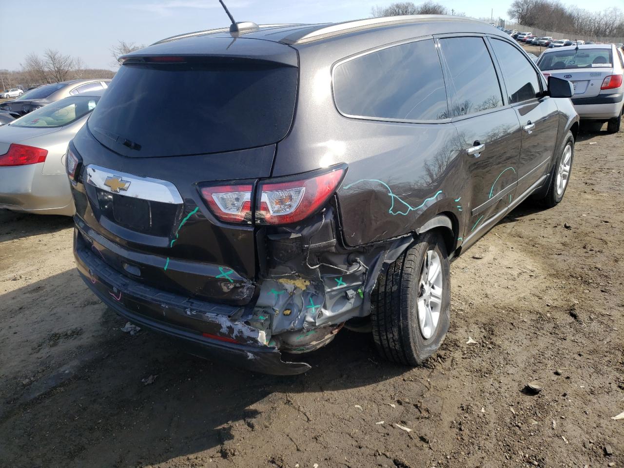 Photo 9 from auction – 2017 CHEVROLET TRAVERSE L with VIN 1GNKRFKD6HJ297998