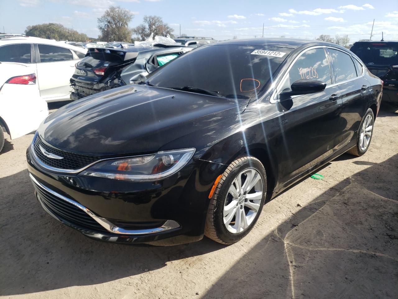 Photo 2 from auction – 2015 CHRYSLER 200 LIMITE with VIN 1C3CCCAB4FN666560