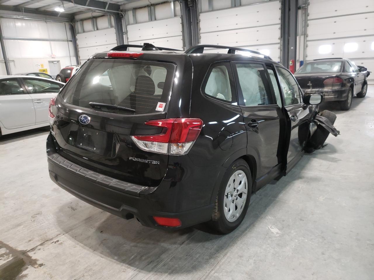Photo 4 from auction – 2019 SUBARU FORESTER with VIN JF2SKACC5KH583752