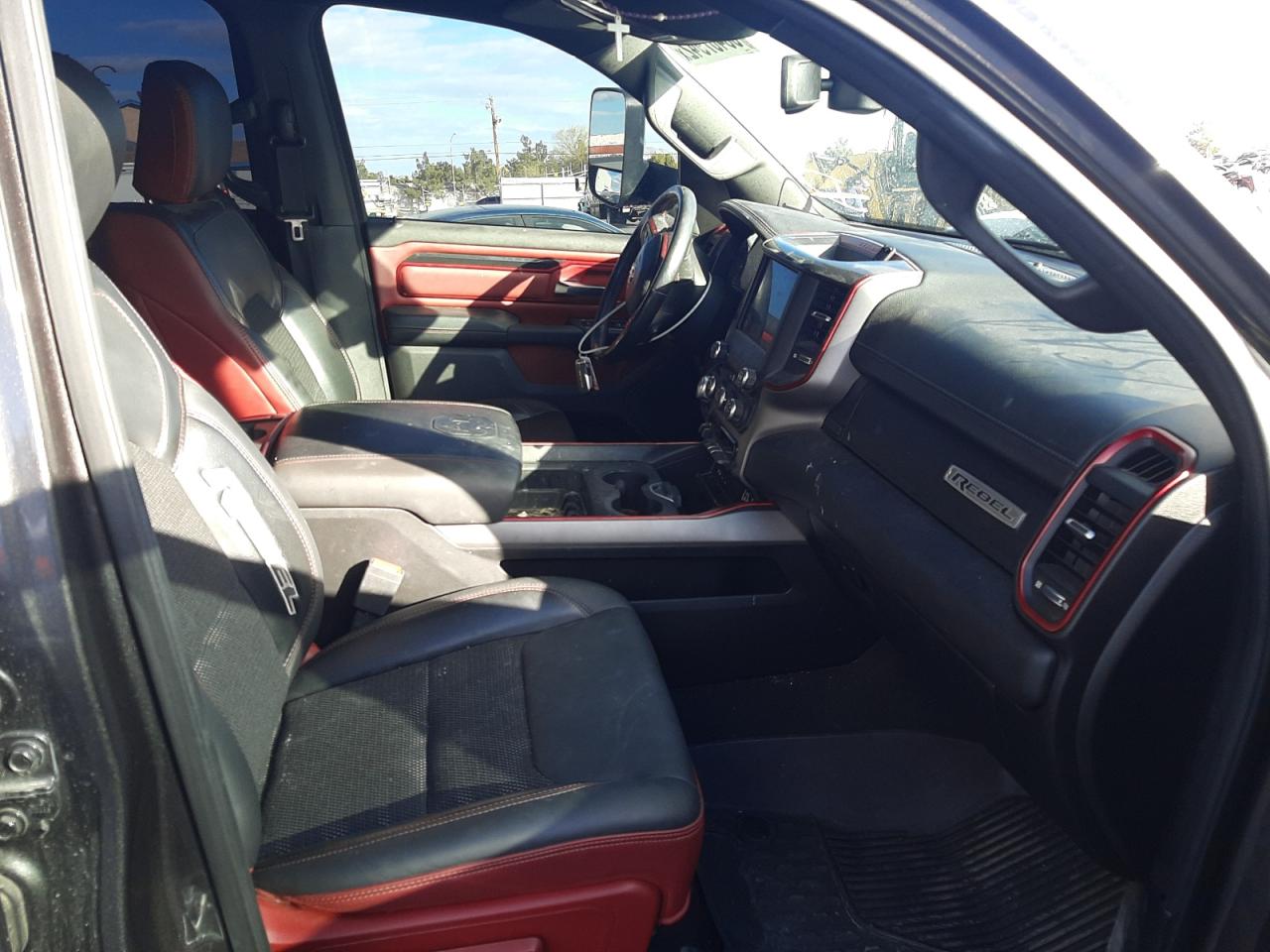 Photo 5 from auction – 2019 RAM 1500 REBEL with VIN 1C6SRFET6KN721361
