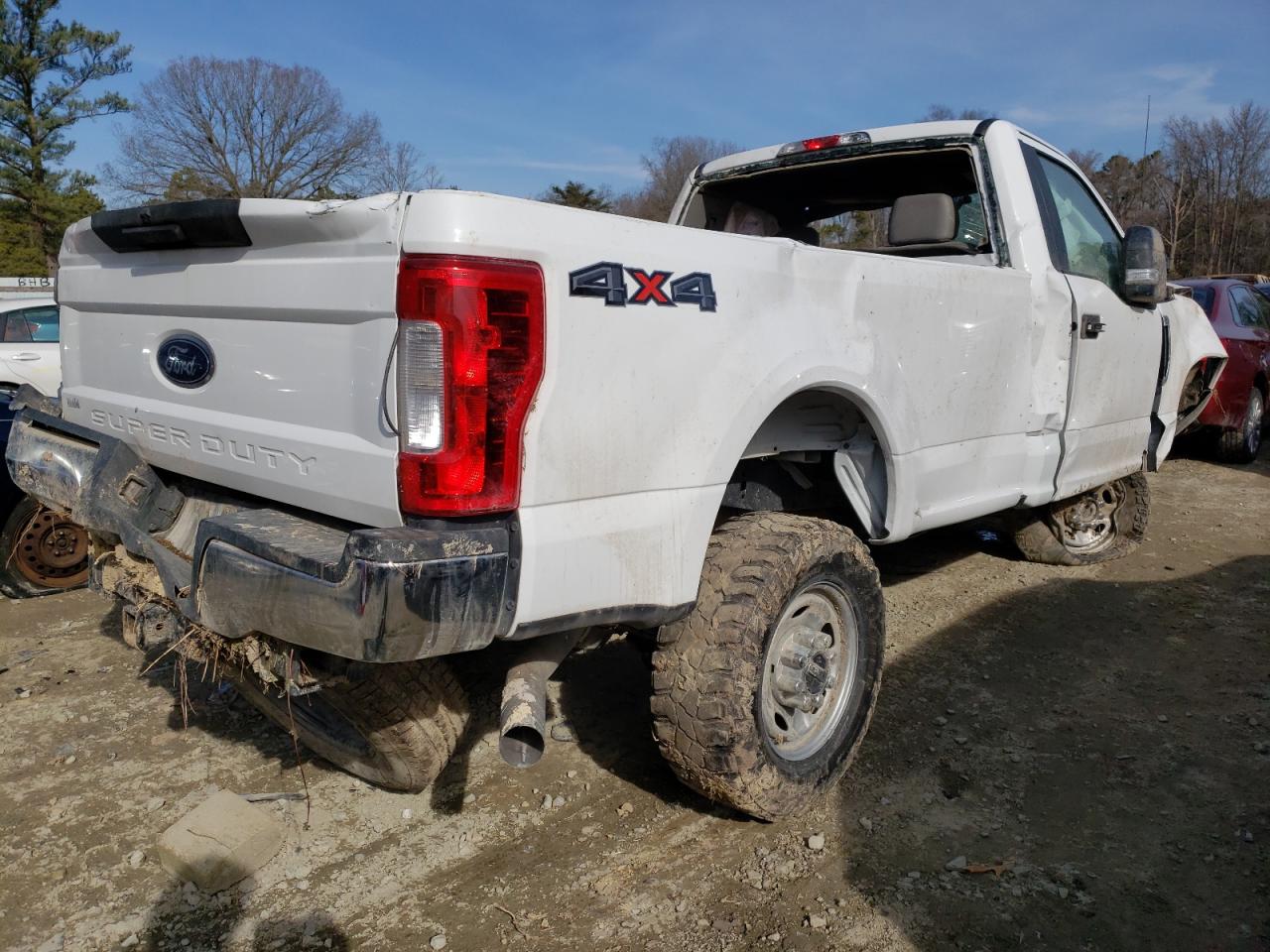 Photo 4 from auction – 2019 FORD F250 SUPER with VIN 1FTBF2B67KED80447