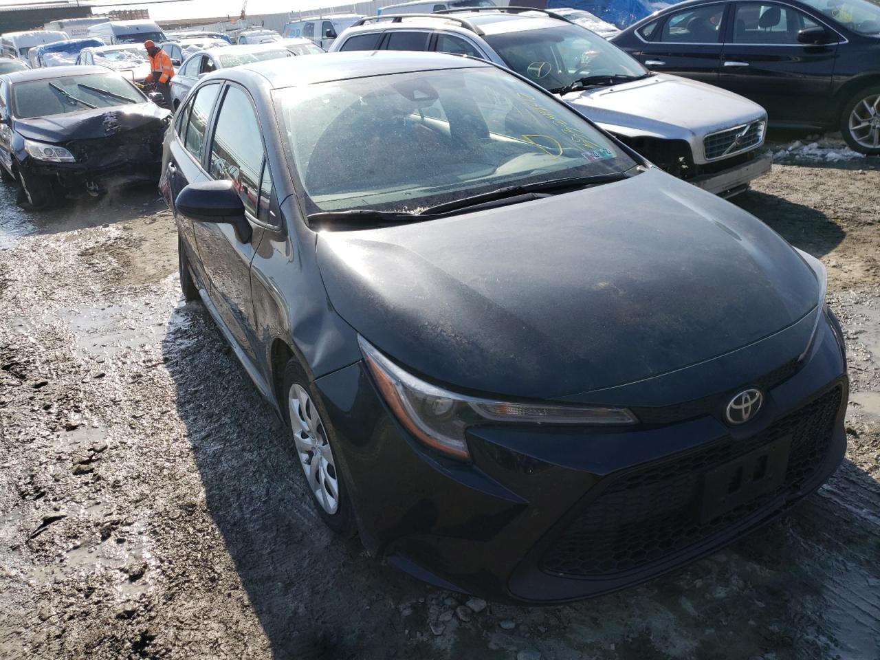 TOYOTA COROLLA LE 2021 with VIN JTDEPMAE6MJ137950 - Photo from auction