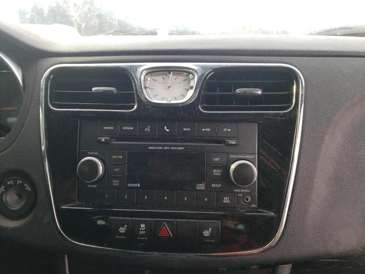 Zdjęcie 9 z aukcji – 2014 CHRYSLER 200 LIMITE z VIN 1C3CCBCGXEN164105