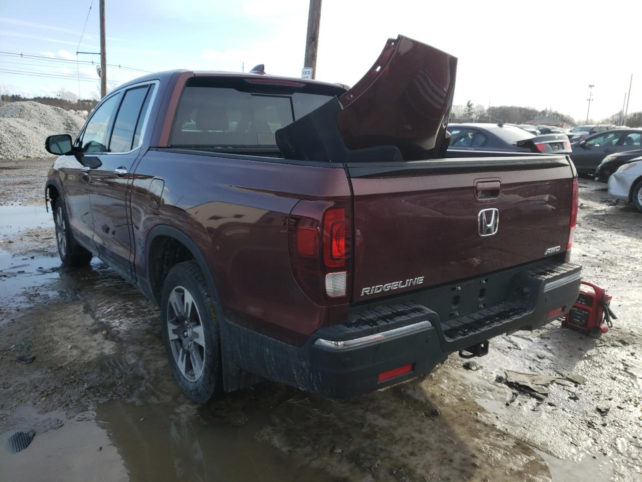 Photo 3 from auction – 2019 HONDA RIDGELINE with VIN 5FPYK3F74KB032139