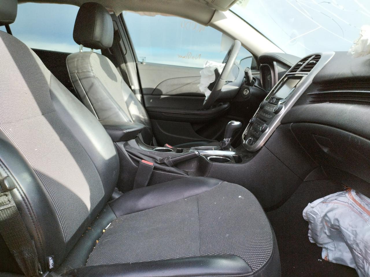 Photo 5 from auction – 2016 CHEVROLET MALIBU LIM with VIN 1G11C5SA4GF131432