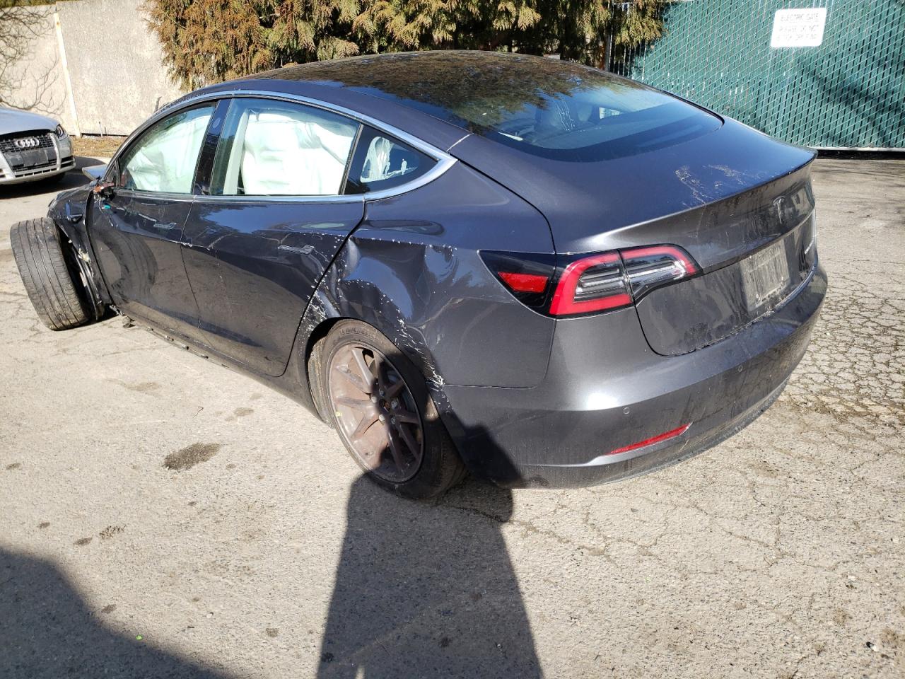 Photo 3 from auction – 2018 TESLA MODEL 3 with VIN 5YJ3E1EB4JF104055