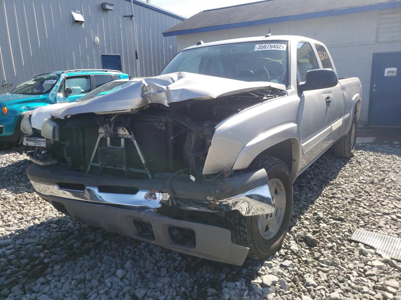 Zdjęcie 2 z aukcji – 2004 CHEVROLET SILVERADO z VIN 2GCEK19T041356994