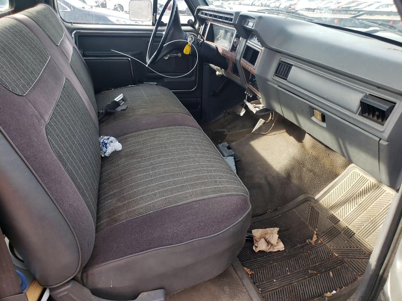 Photo 5 from auction – 1985 FORD F150 with VIN 1FTDF15N5FNA68767