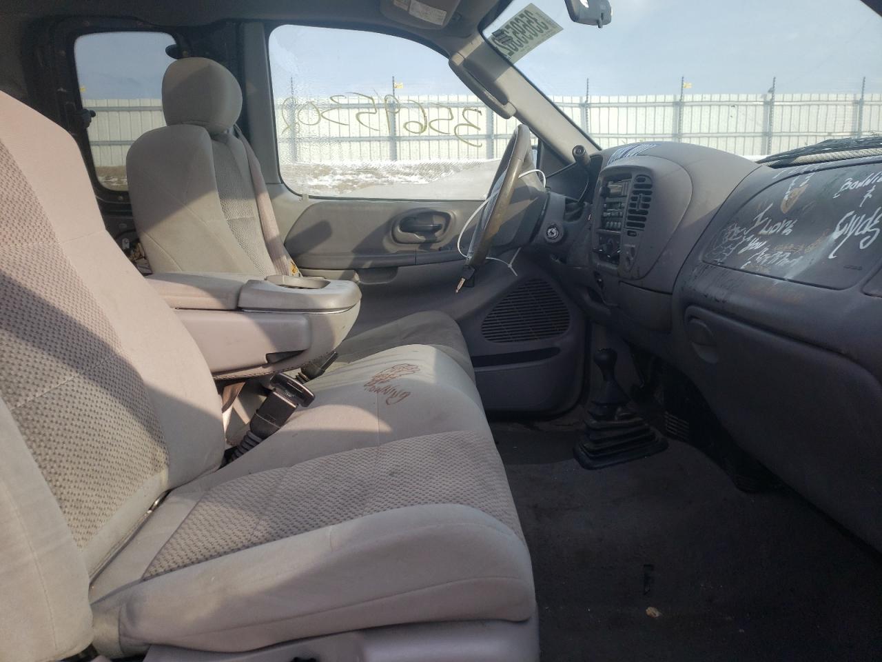 Photo 5 from auction – 2002 FORD F150 with VIN 2FTRX08L02CA87475