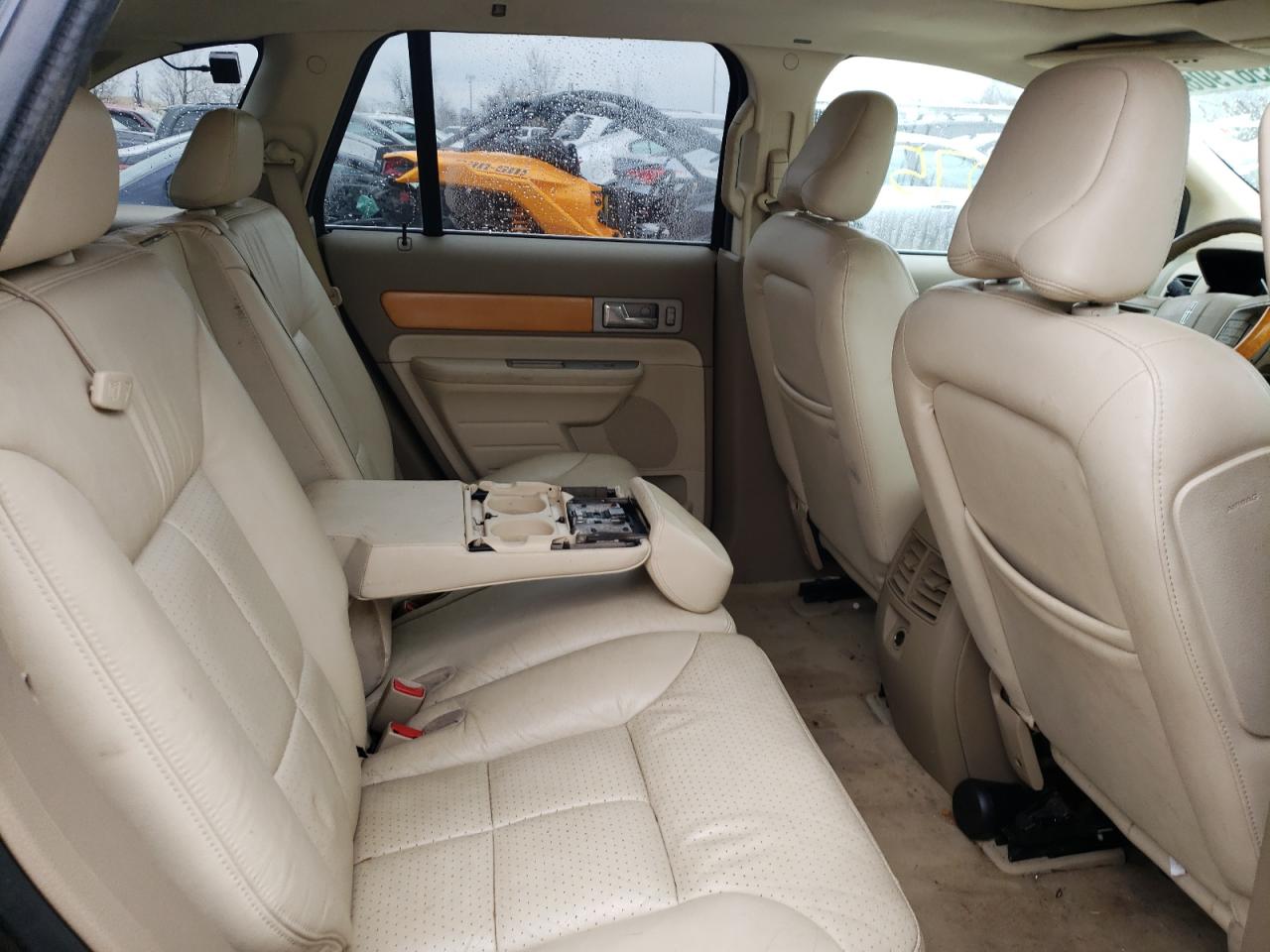 Photo 6 from auction – 2007 LINCOLN MKX with VIN 2LMDU88C97BJ02490
