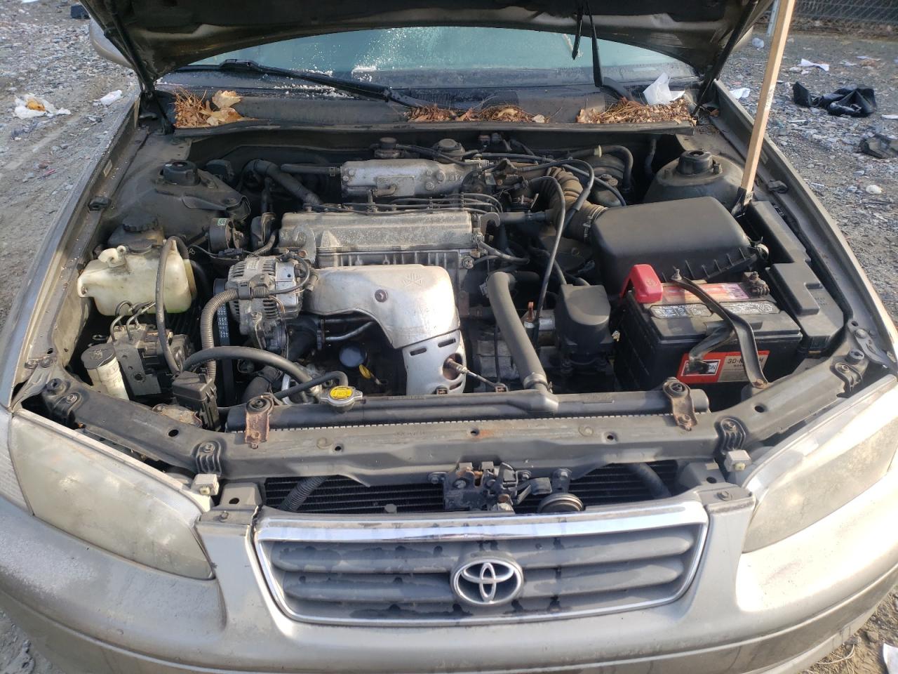 Photo 7 from auction – 2000 TOYOTA CAMRY CE with VIN 4T1BG22K5YU705990