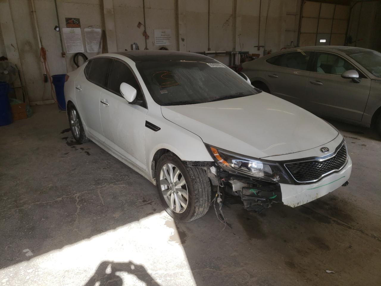 KIA OPTIMA EX 2015 with VIN 5XXGN4A78FG423242 - Photo from auction