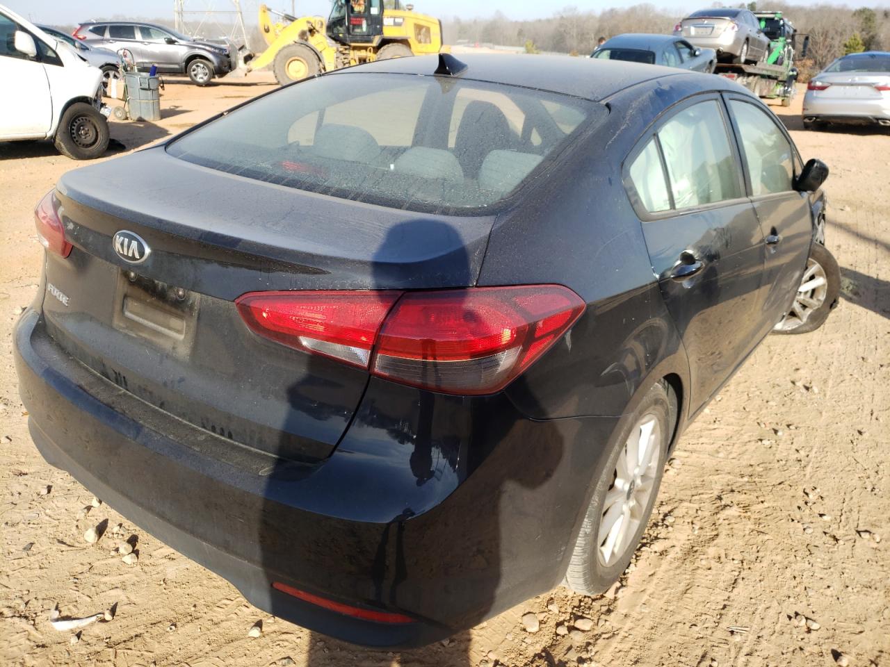 Photo 4 from auction – 2017 KIA FORTE LX with VIN 3KPFL4A73HE076688