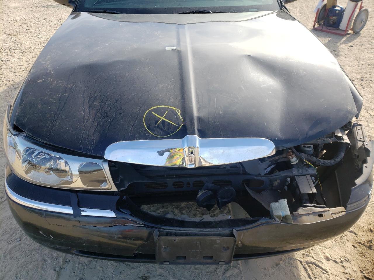 Photo 7 from auction – 2001 LINCOLN TOWN CAR E with VIN 1LNHM81W21Y610330