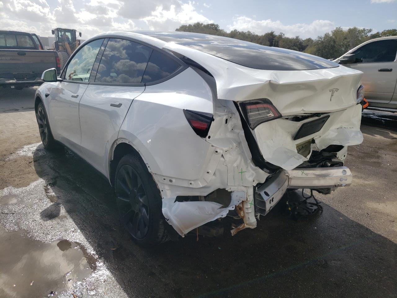 Photo 3 from auction – 2021 TESLA MODEL Y with VIN 5YJYGDEE4MF125620