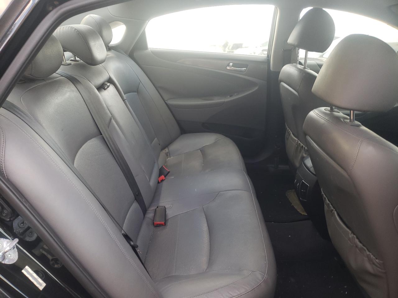 Photo 6 from auction – 2013 HYUNDAI SONATA HYB with VIN KMHEC4A43DA100160