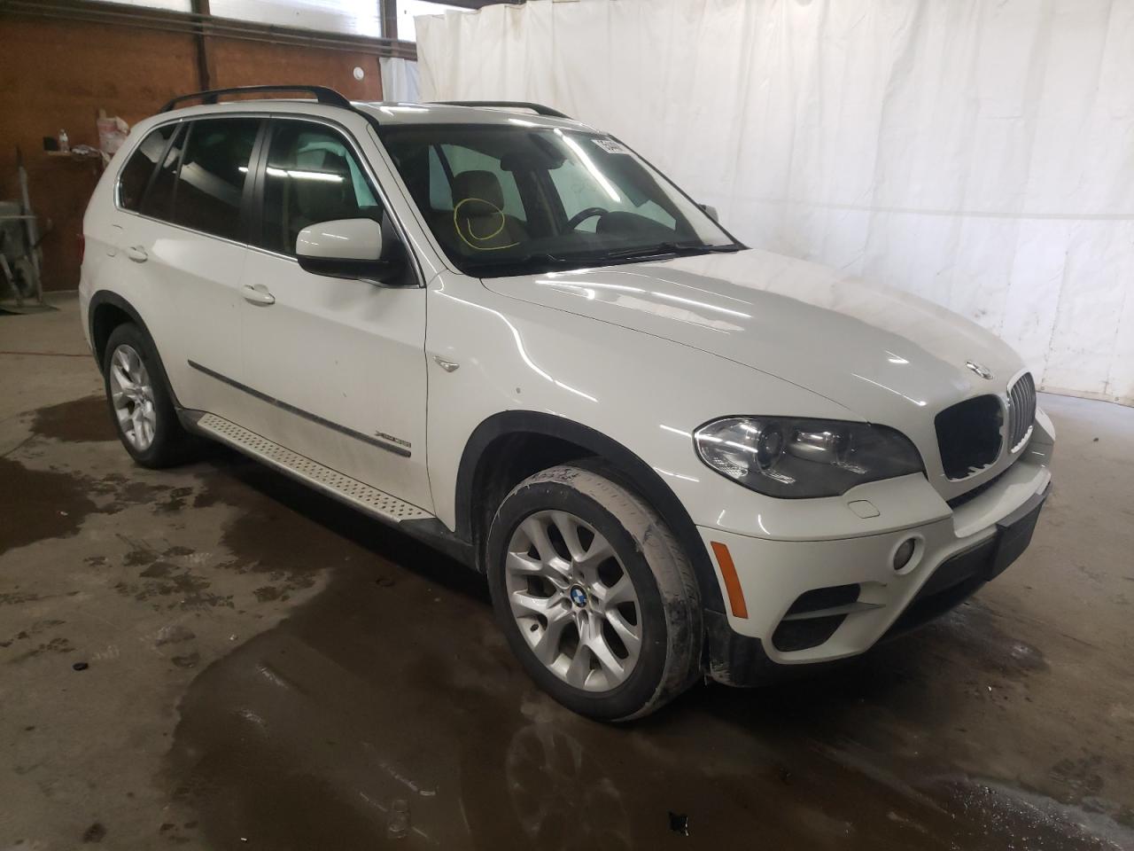 BMW X5 XDRIVE3 2013 with VIN 5UXZV4C56D0E00109 - Photo from auction