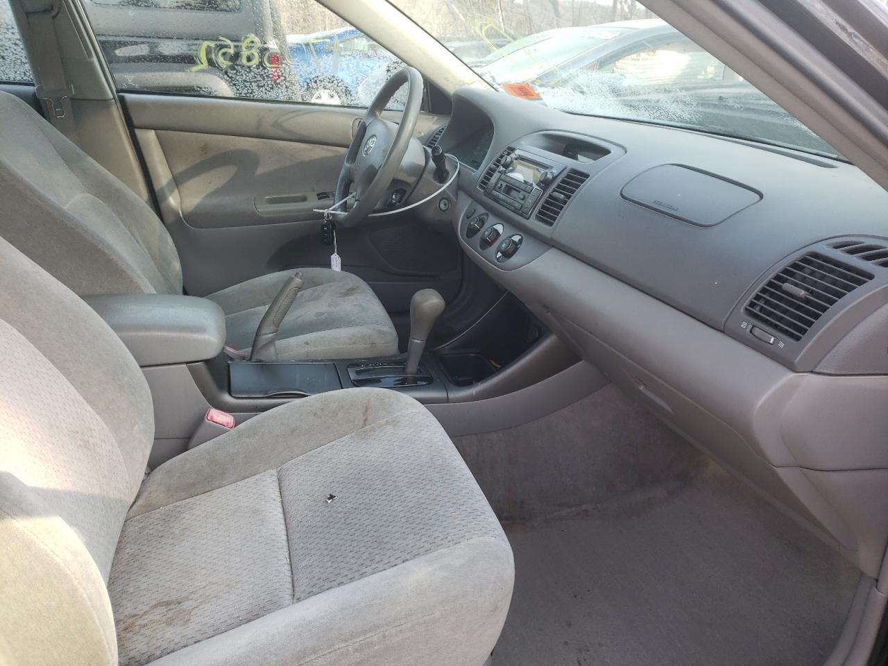 Photo 5 from auction – 2004 TOYOTA CAMRY LE with VIN 4T1BE32K84U327363