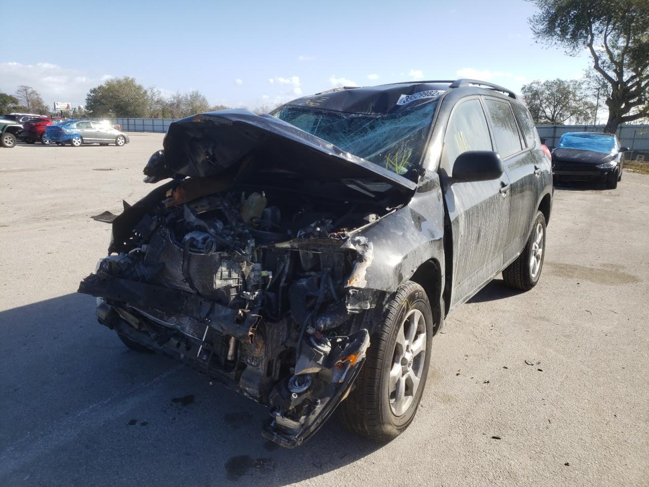 Photo 2 from auction – 2011 TOYOTA RAV4 with VIN 2T3ZF4DV1BW099784