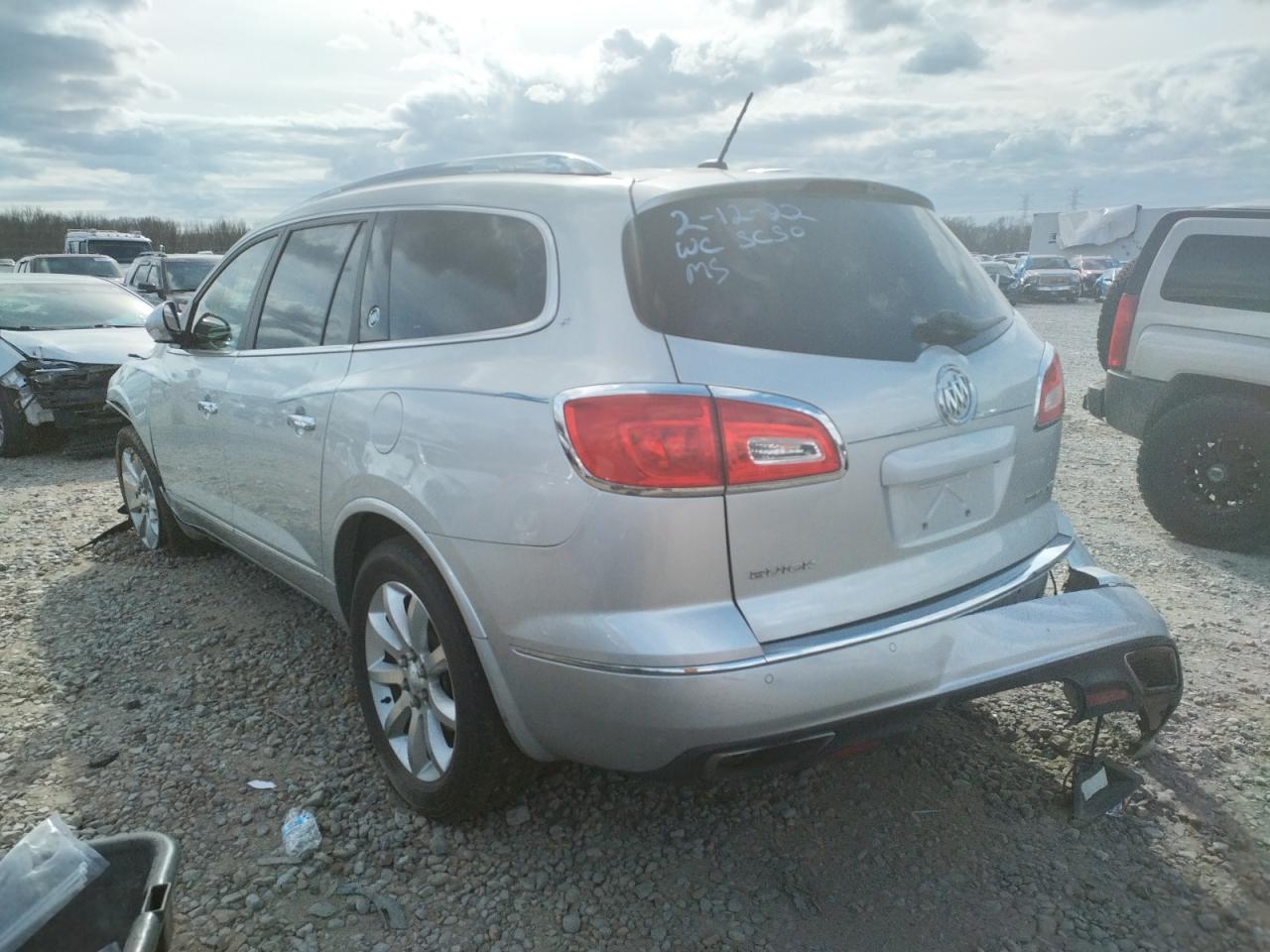 Photo 3 from auction – 2014 BUICK ENCLAVE with VIN 5GAKRCKD0EJ374174