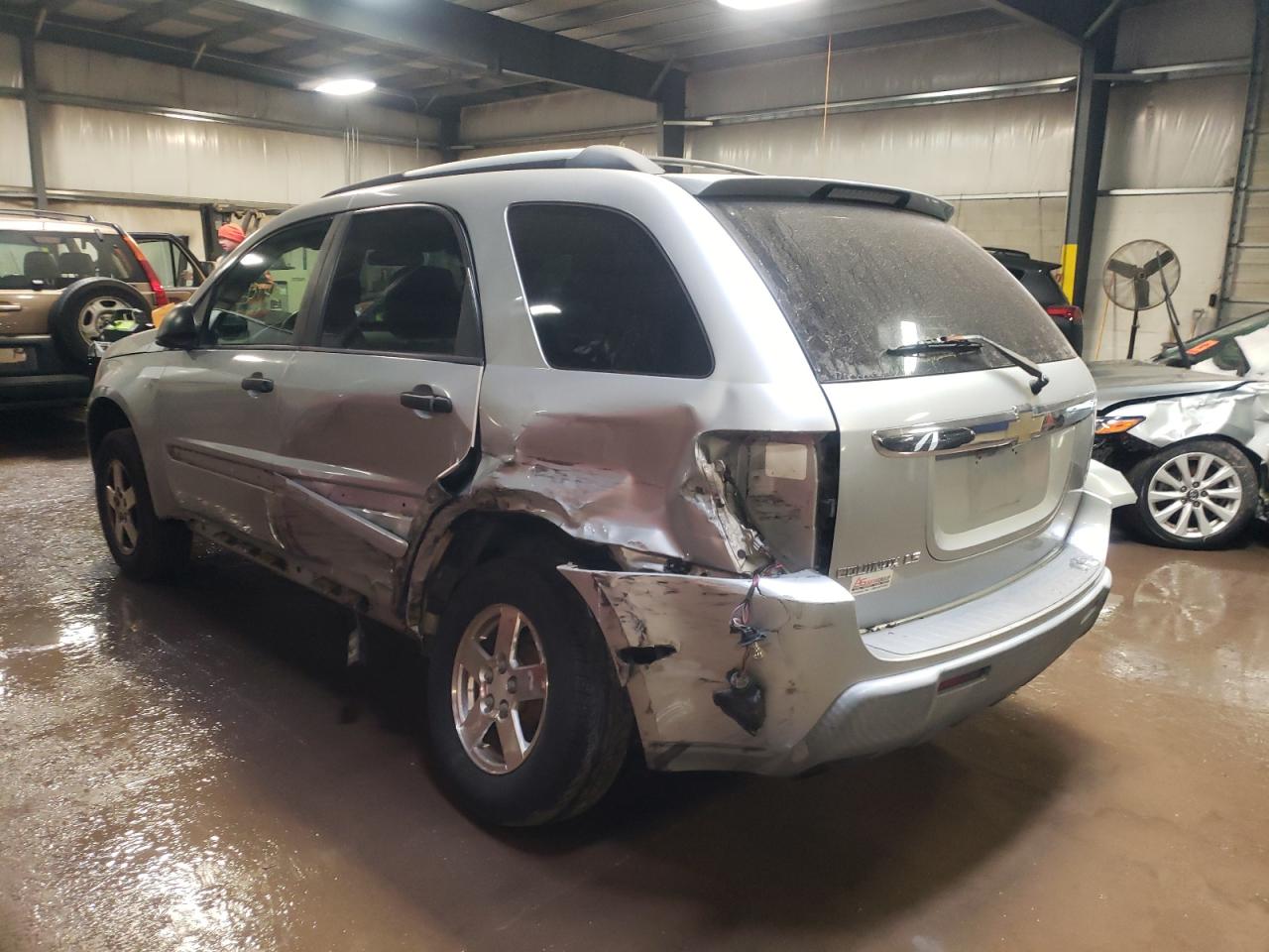Photo 3 from auction – 2005 CHEVROLET EQUINOX LS with VIN 2CNDL13F156199679