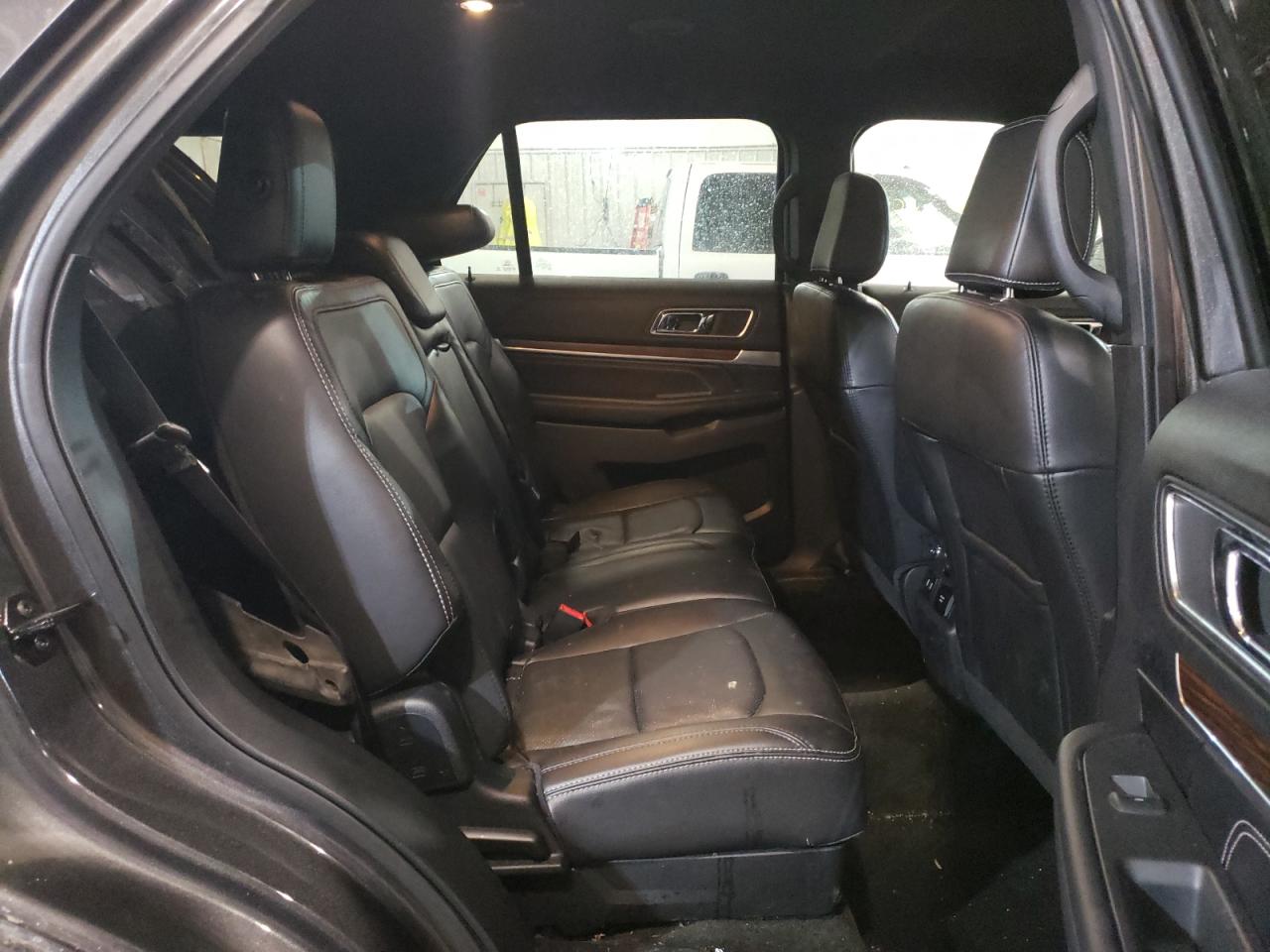 Photo 6 from auction – 2018 FORD EXPLORER L with VIN 1FM5K8F89JGA14009