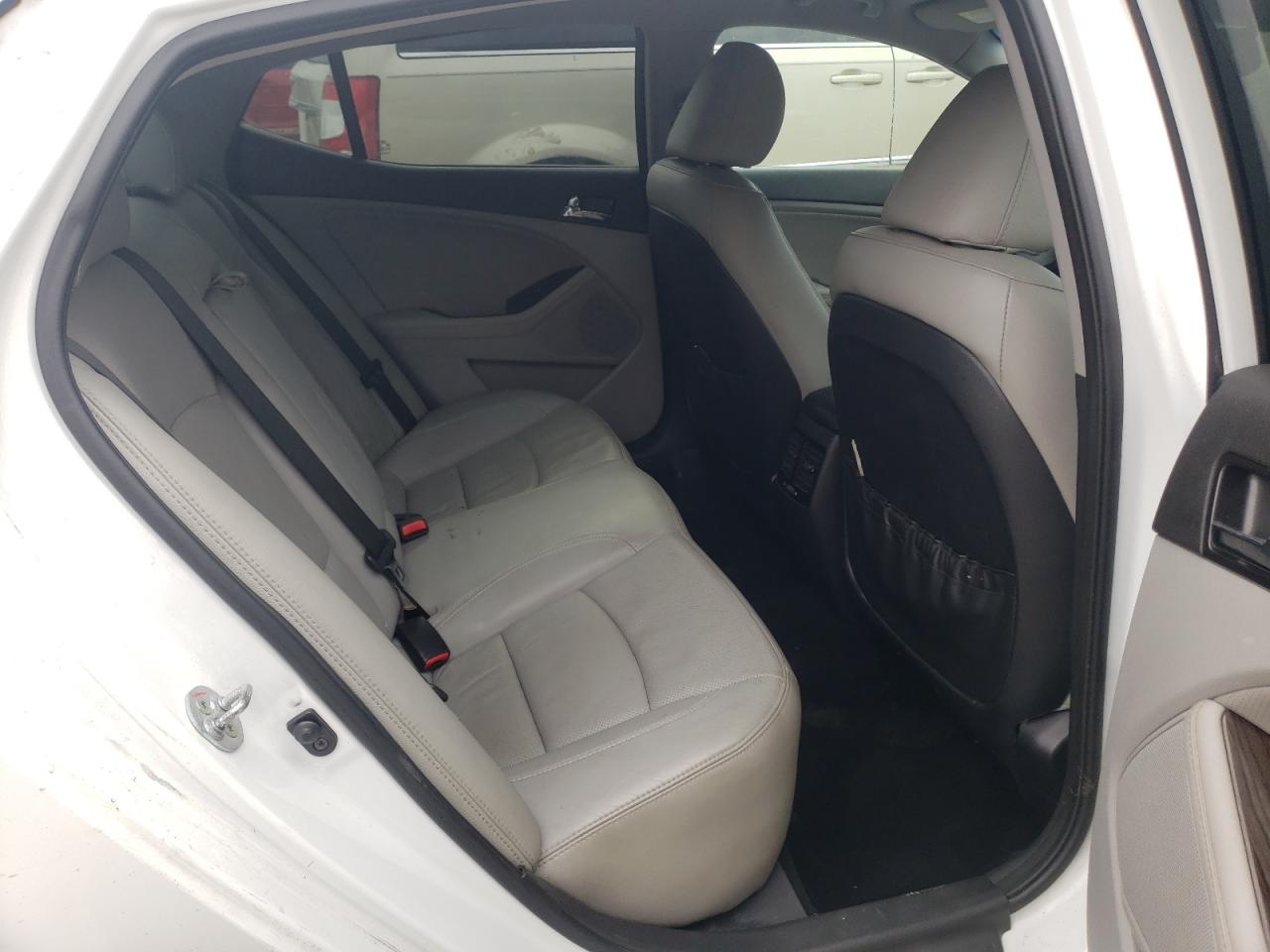 Foto 6 de la subasta – 2013 KIA OPTIMA EX con VIN 5XXGN4A76DG148113