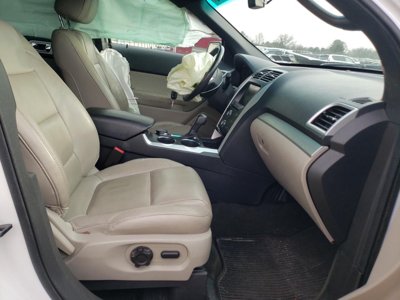 Photo 5 from auction – 2013 FORD EXPLORER X with VIN 1FM5K8D8XDGC84941