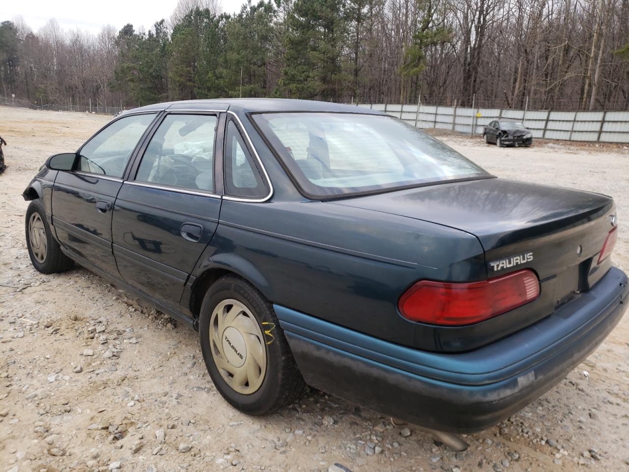Photo 3 from auction – 1995 FORD TAURUS GL with VIN 1FALP52U2SA205795