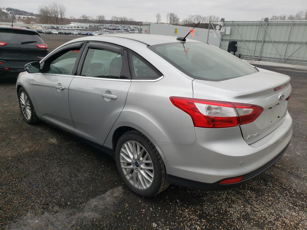 Photo 3 from auction – 2012 FORD FOCUS SEL with VIN 1FAHP3H21CL410952