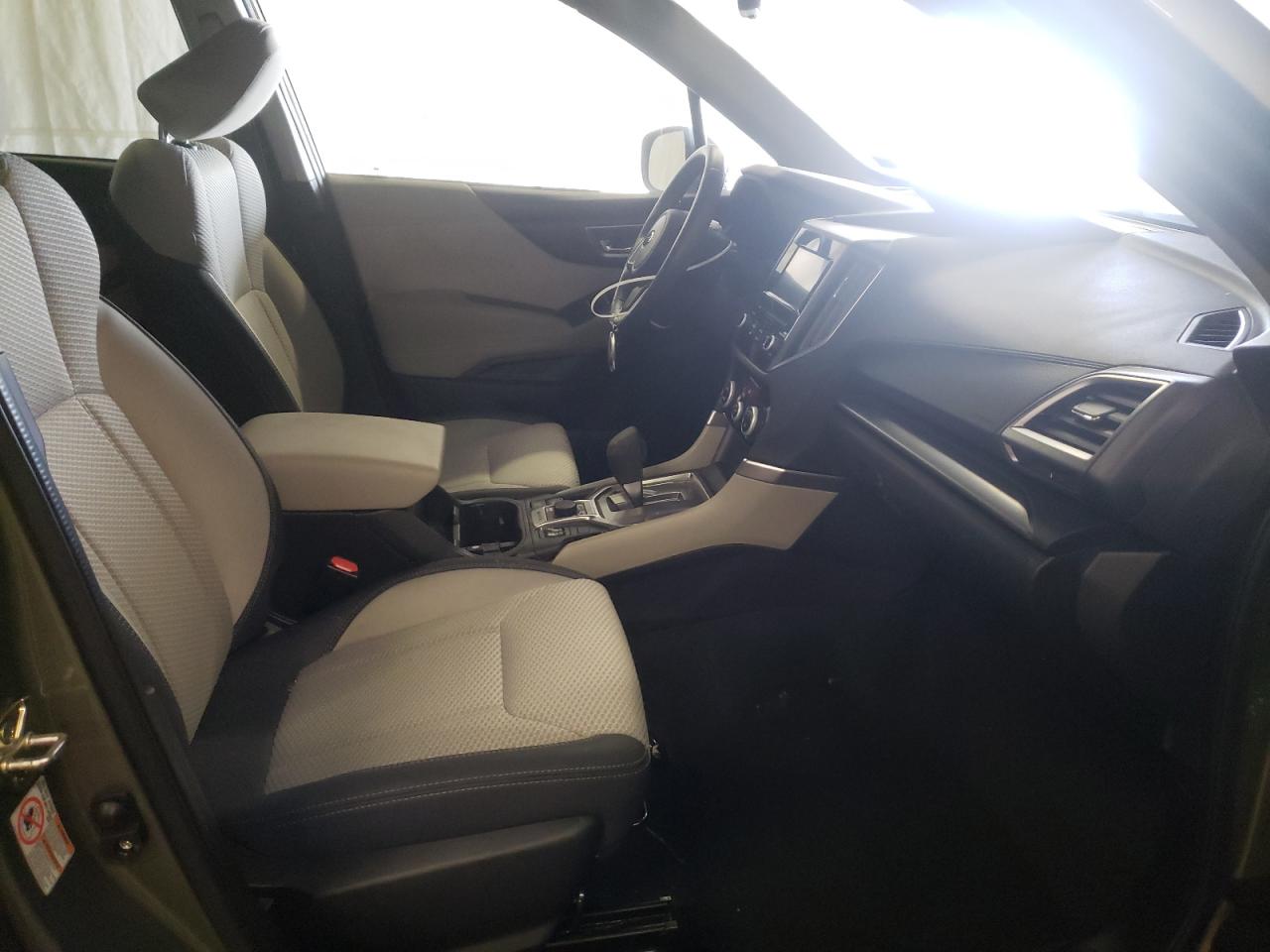 Photo 5 from auction – 2020 SUBARU FORESTER P with VIN JF2SKAJC1LH556102
