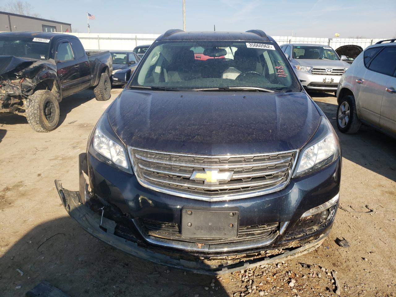 Photo 9 from auction – 2017 CHEVROLET TRAVERSE L with VIN 1GNKVGKD9HJ123926