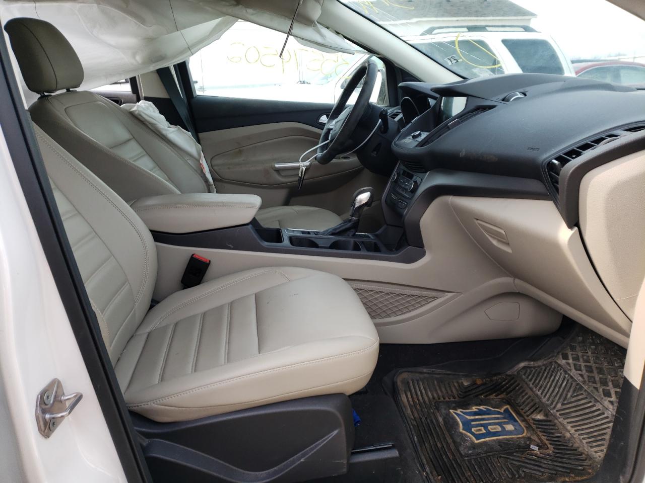 Photo 5 from auction – 2019 FORD ESCAPE SEL with VIN 1FMCU9HD3KUA46264