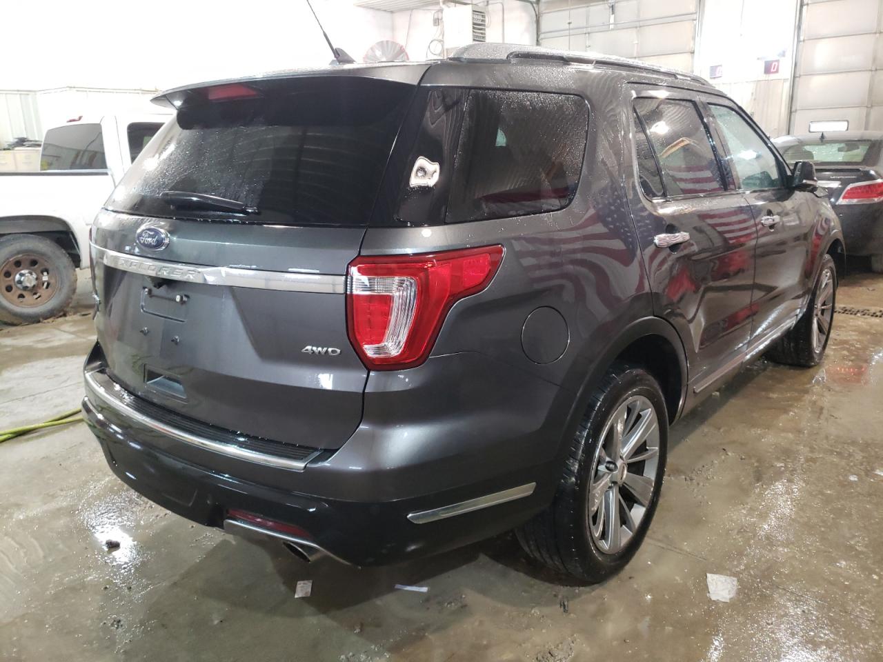 صورة رقم 4 من المزاد - 2018 FORD EXPLORER L مع VIN 1FM5K8F89JGA14009