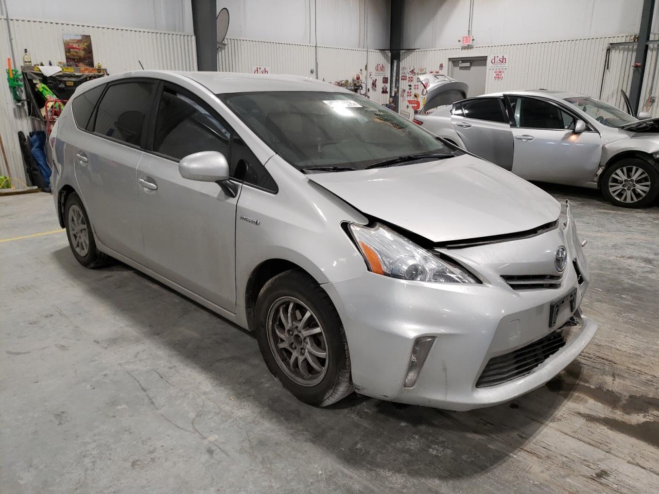 TOYOTA PRIUS V 2014 with VIN JTDZN3EU2EJ006194 - Photo from auction