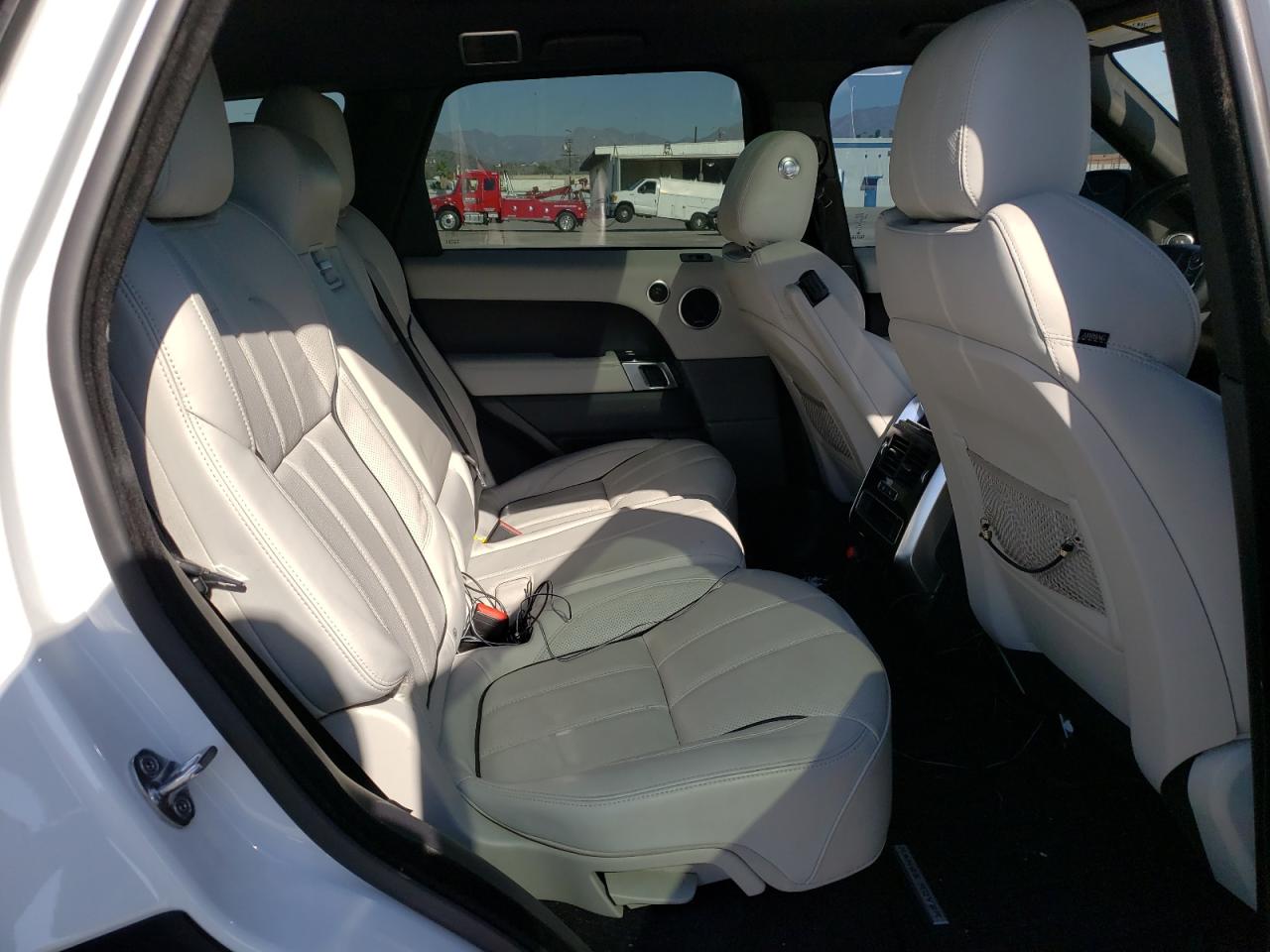 Photo 6 from auction – 2016 LAND ROVER RANGE ROVE with VIN SALWR2EF8GA109974