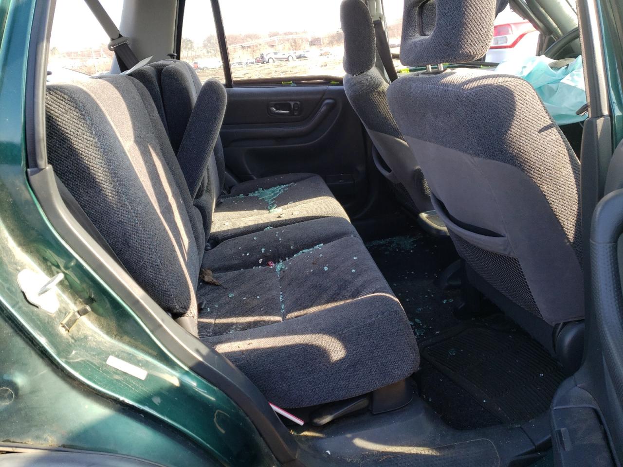 Photo 6 from auction – 2000 HONDA CR-V EX with VIN JHLRD1868YS018937