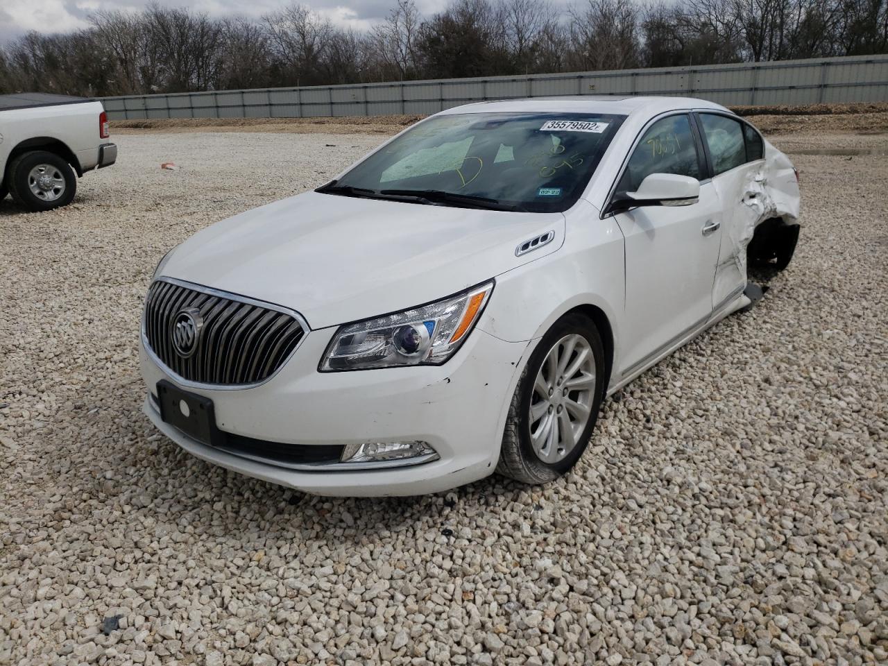 Photo 2 from auction – 2015 BUICK LACROSSE with VIN 1G4GB5GRXFF290095