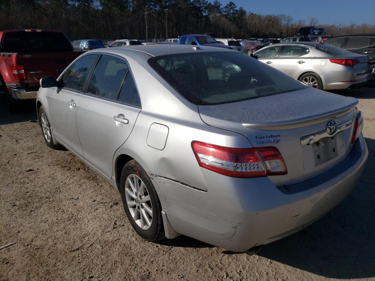 Photo 3 from auction – 2011 TOYOTA CAMRY SE with VIN 4T1BK3EK3BU125855