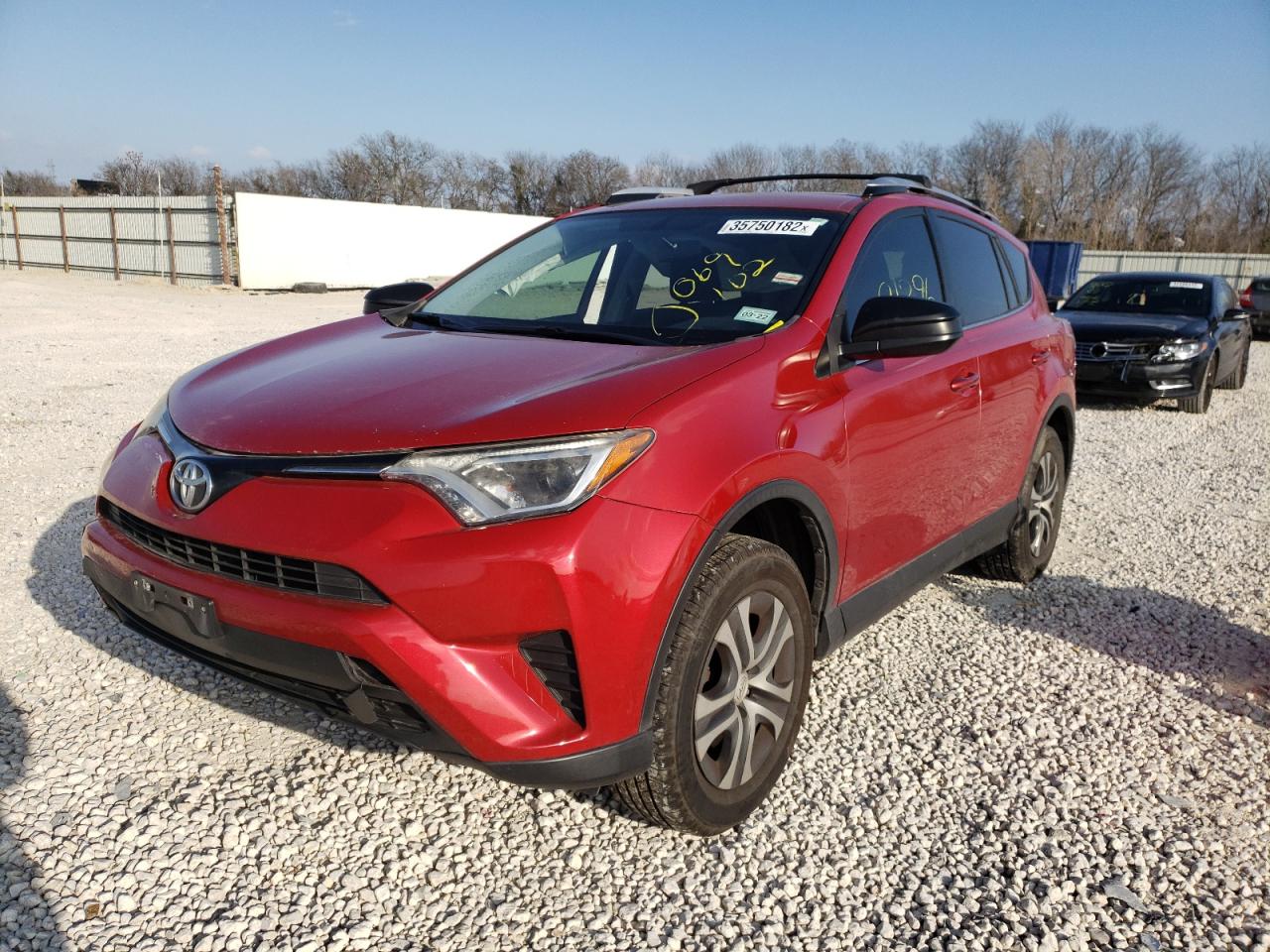 Photo 2 from auction – 2016 TOYOTA RAV4 LE with VIN JTMZFREV6GJ069102