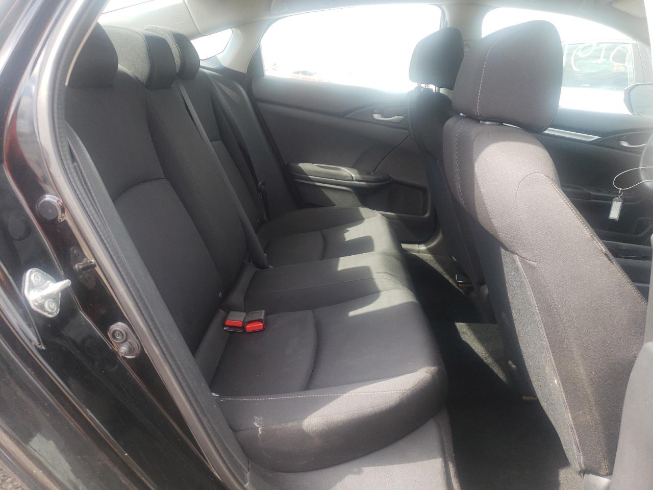 Photo 6 from auction – 2018 HONDA CIVIC LX with VIN 2HGFC2F52JH523714