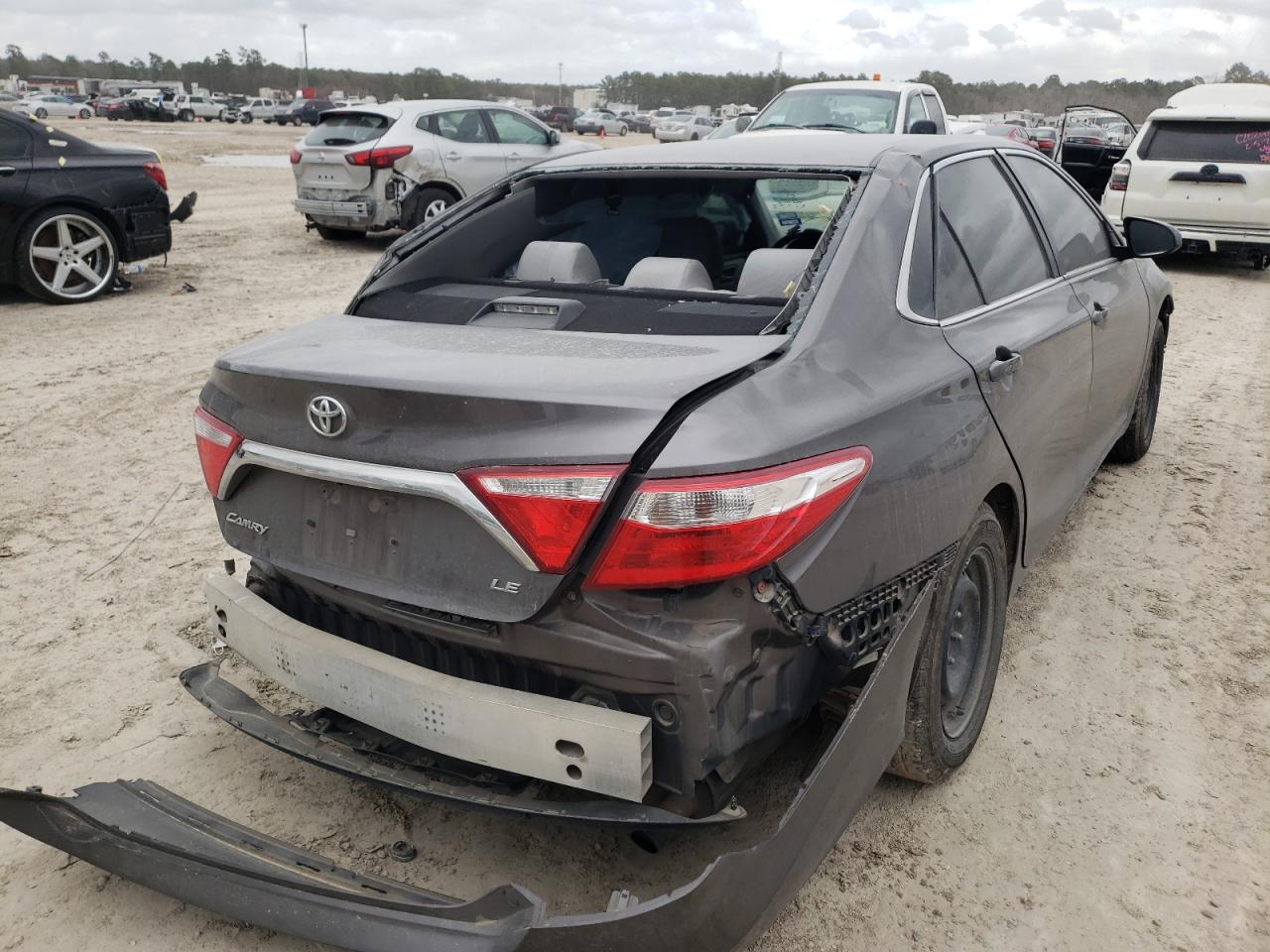 Photo 4 from auction – 2016 TOYOTA CAMRY LE with VIN 4T4BF1FK4GR527324