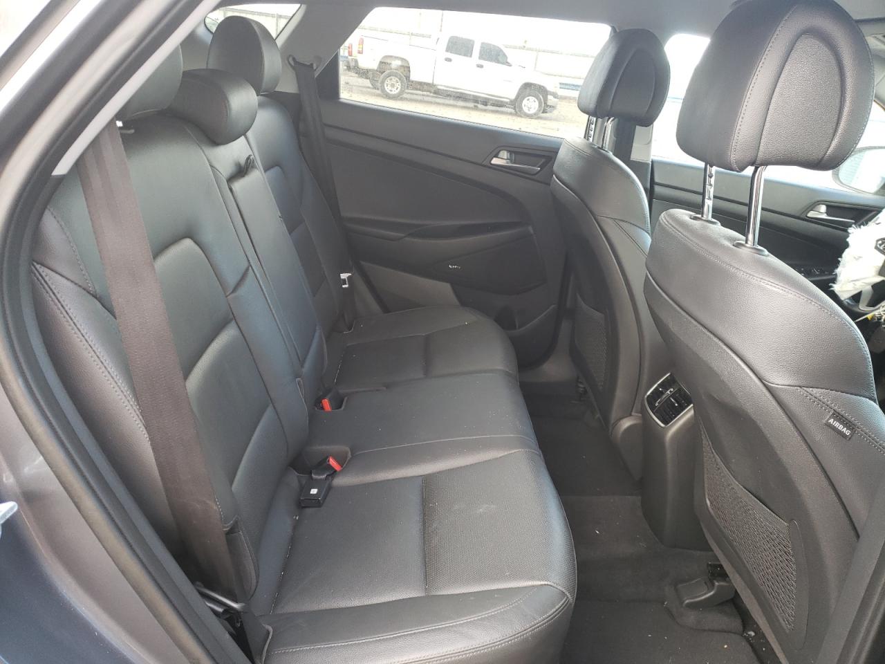 Photo 6 from auction – 2017 HYUNDAI TUCSON LIM with VIN KM8J3CA4XHU484936
