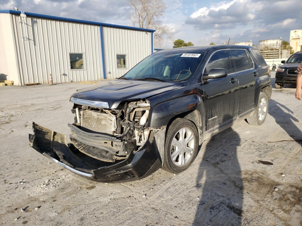 Photo 2 from auction – 2017 GMC TERRAIN SL with VIN 2GKALMEK6H6232848
