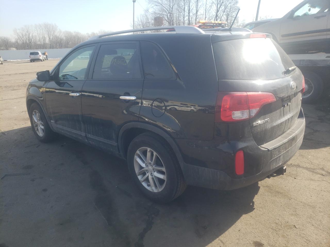 Photo 3 from auction – 2014 KIA SORENTO with VIN 5XYKTDA77EG448885