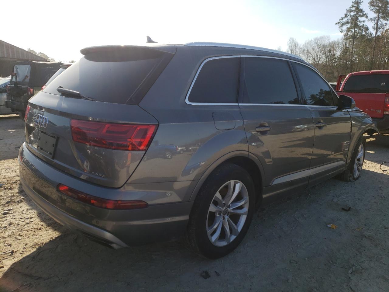 Photo 4 from auction – 2017 AUDI Q7 PREMIUM with VIN WA1AHAF76HD046213