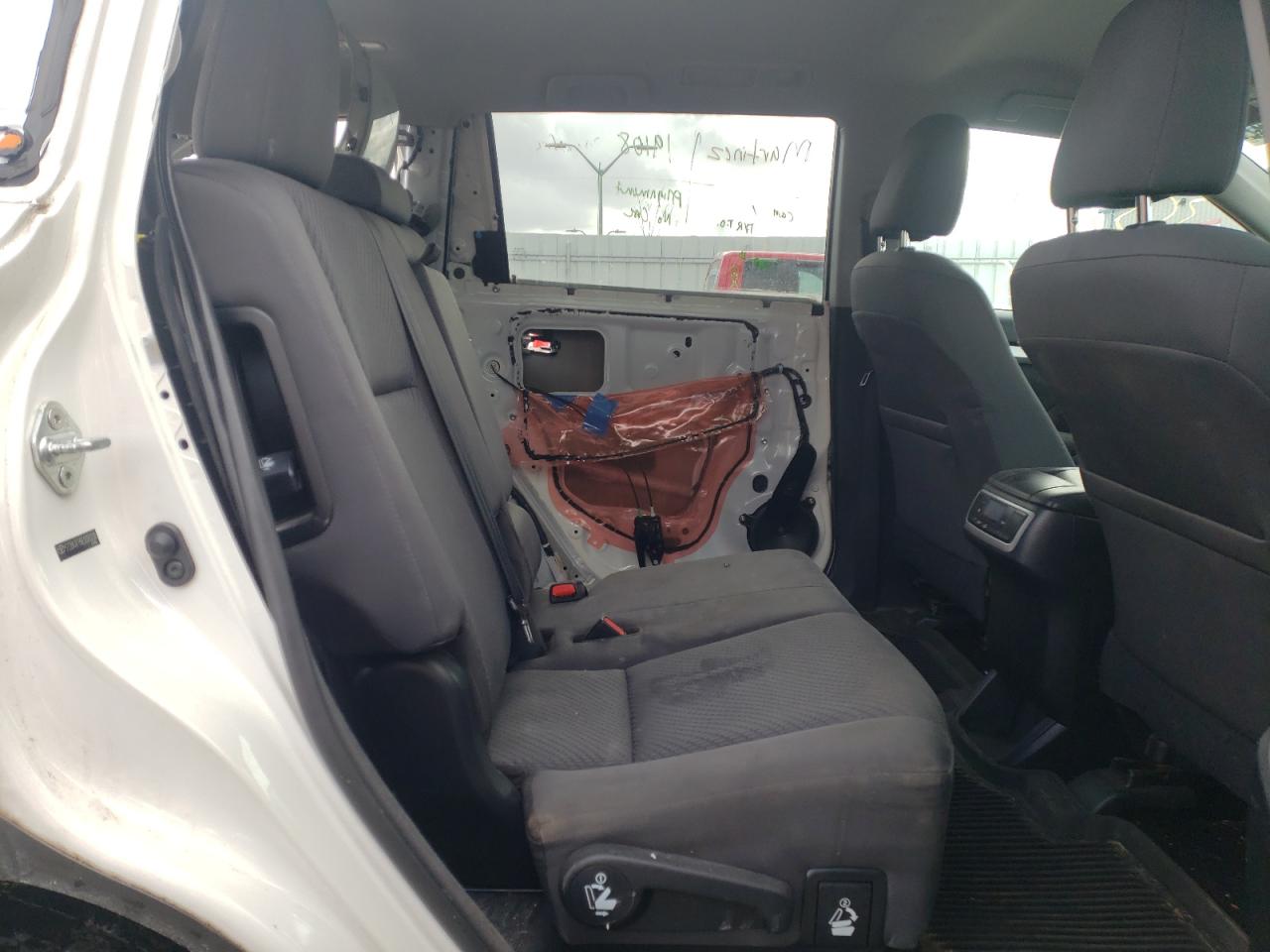 Photo 6 from auction – 2014 TOYOTA HIGHLANDER with VIN 5TDBKRFH6ES009200