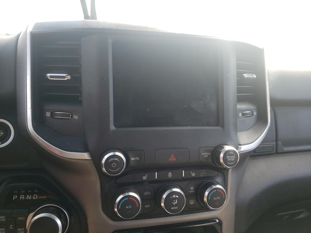 Photo 9 from auction – 2019 RAM 1500 BIG H with VIN 1C6SRFMT3KN742301
