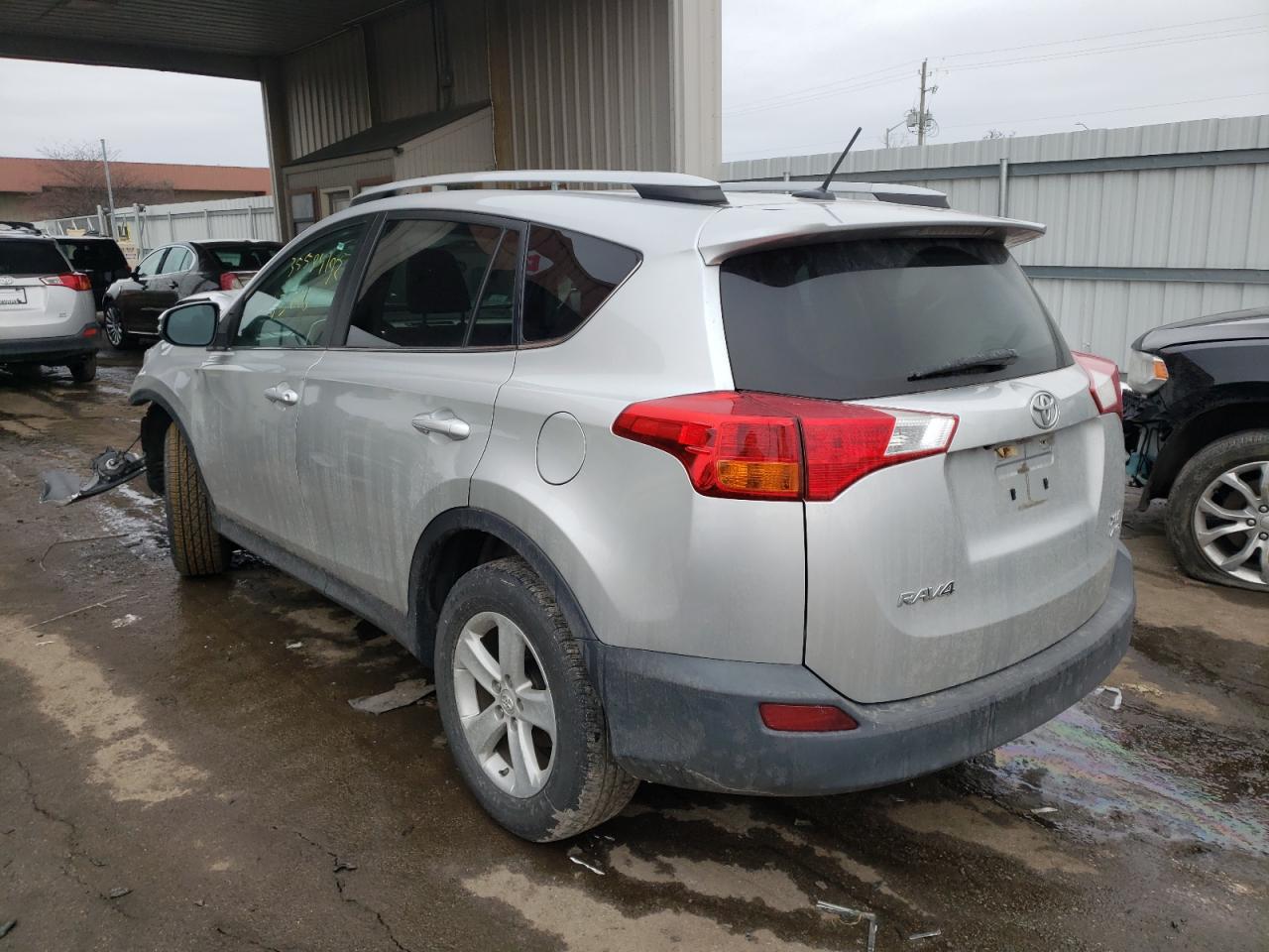 Photo 3 from auction – 2014 TOYOTA RAV4 XLE with VIN 2T3RFREV0EW159599