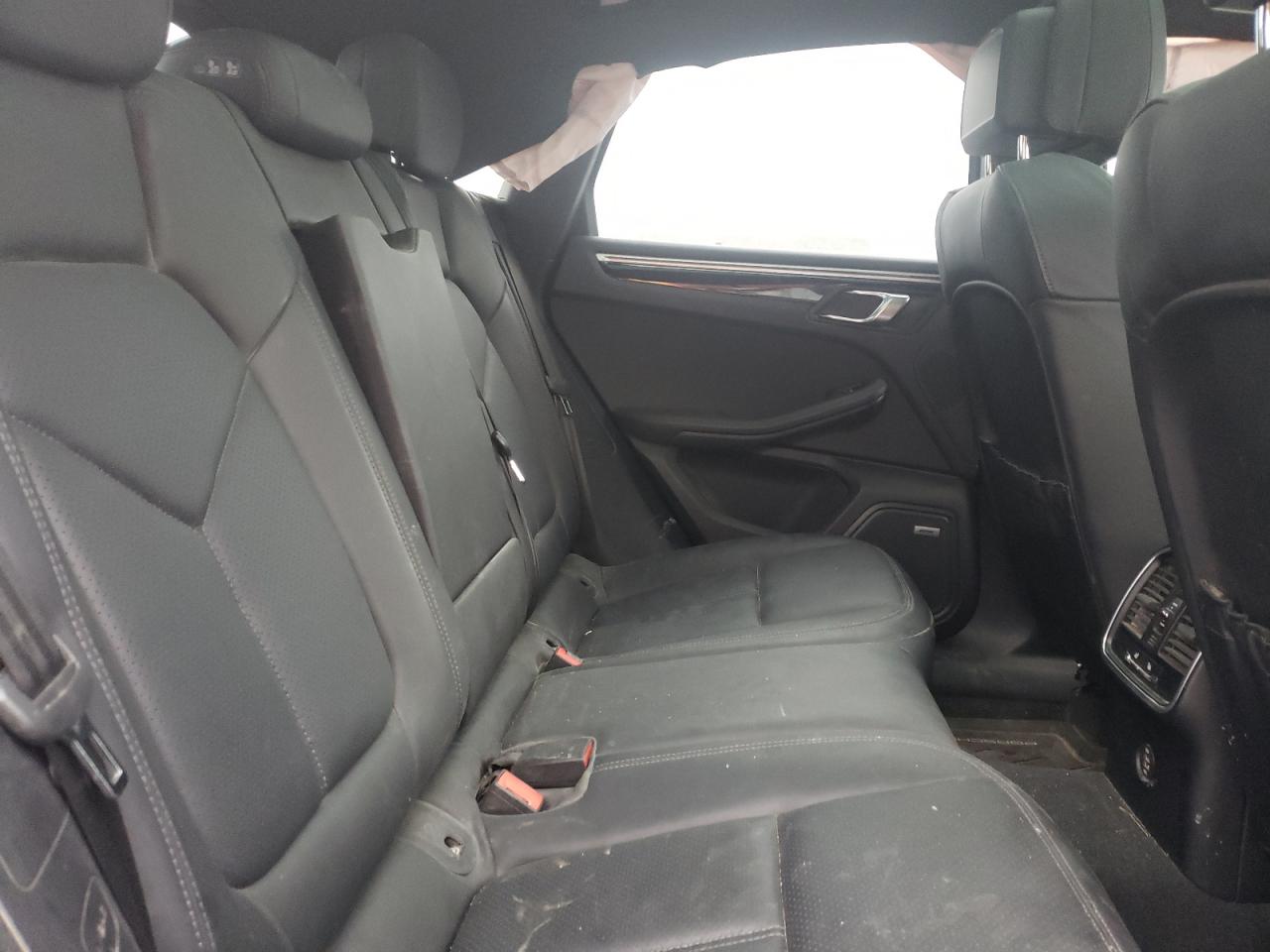 Photo 6 from auction – 2019 PORSCHE MACAN with VIN WP1AA2A5XKLB07208